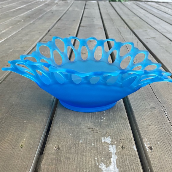 Westmoreland Glass Doric Open Lace Blue Satin Glass Console Centerpiece Bowl - Picture 13 of 15